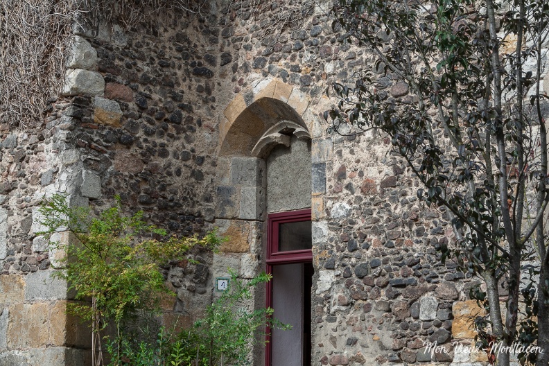 4 rue du Doyenné : vestiges de la chapelle Saint-Nicolas 0040_doyenne_rue-4_chapelle-st-nicolas_porte.jpg