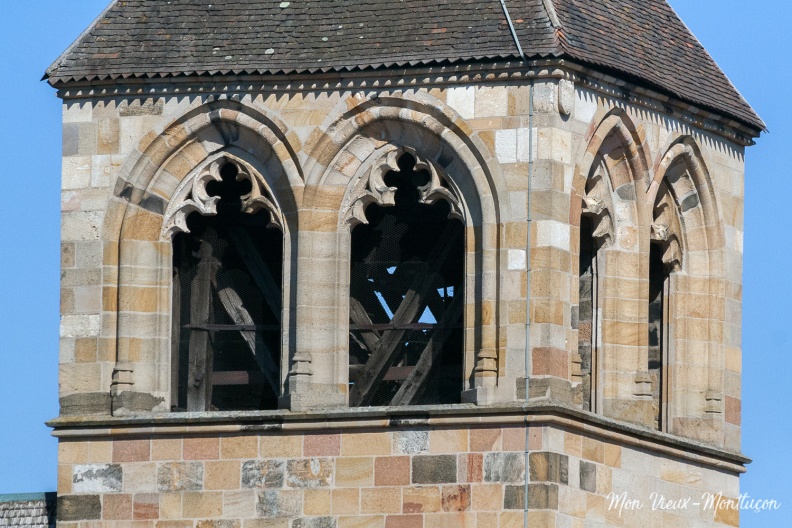Église Notre-Dame : clocher vu du haut de la rue du Château 0049_notre-dame_eglise_clocher-zoom.jpg