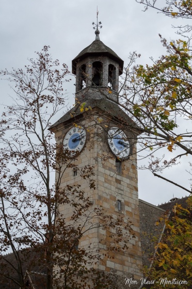 Château des ducs de Bourbon : Tour de l'Horloge 0073_vieux-chateau_tour-horloge_vue-esplanade.jpg