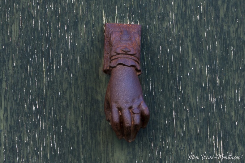 3 rue Saint-Nicolas : butoir 0198_saint-nicolas_rue-3_butoir_face.jpg