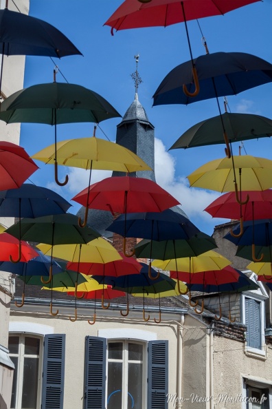 0221_porte-saint-pierre_rue_parapluie-01.jpg