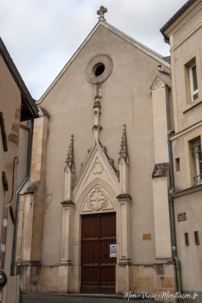 Chapelle du Sacré Cœur de Jésus : une façade sobre et discrète 0243_chapelle-sacre-coeur_facade.jpg