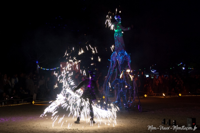 La compagnie eliXir durant son spectacle Astro Diva elixir_13.jpg