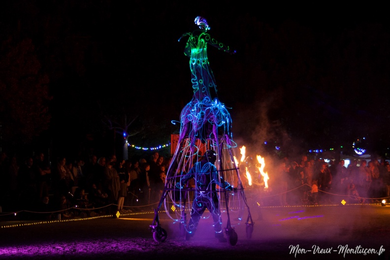 La compagnie eliXir durant son spectacle Astro Diva elixir_14.jpg