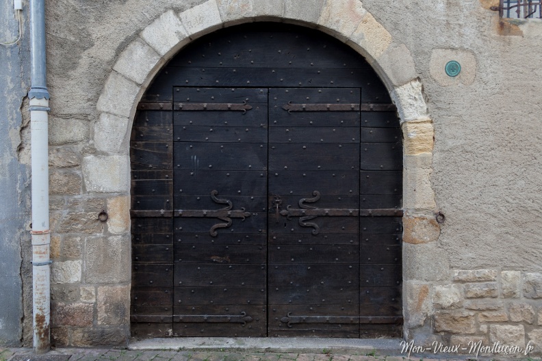 0248_place-toiles_rue-2_porte.jpg