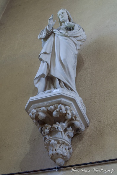 La Charité : statue de Jésus présente dans la chapelle _MG_6509.jpg