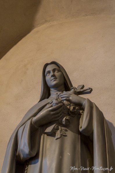 Église Notre-Dame : sainte Thérèse de Lisieux 0266_notre-dame_eglise_sainte-therese-lisieux_dessous.jpg