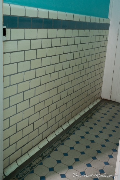 Bains Douches, rue des Rémouleurs : derniers vestiges de sa fonctionnalité 0274_remouleurs_rue_bains-douches_rdc_wc.jpg