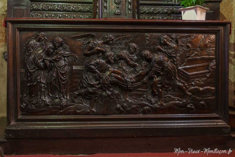 Église Saint-Pierre : interprétation de la Mise au tombeau du Titien, au pied de l'autel du retable de la Crucifixion, dans la chapelle du Saint Sacrement
0278_saint-pierre_eglise_mise-tombeau.jpg