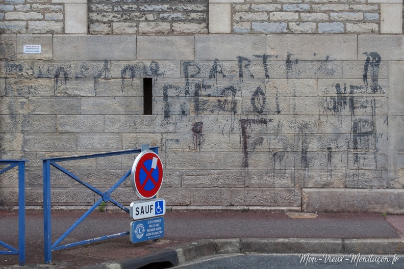 Mur du lycée Jules Ferry : Jeunes ne partez pas – rejoignez les FTP - 6 janvier 1943 0307_jules-ferry_lycee_tag_memoire-06-01-43.jpg