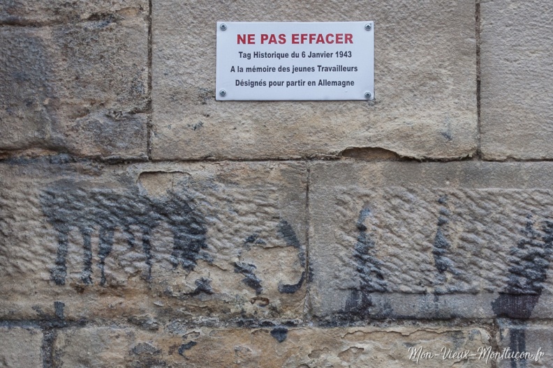 Mur du lycée Jules Ferry : Jeunes ne partez pas – rejoignez les FTP - 6 janvier 1943 0307_jules-ferry_lycee_tag_memoire-06-01-43_plaque.jpg