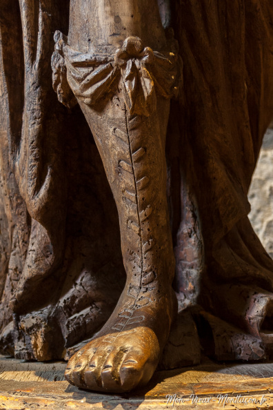 Église Saint-Pierre : statue en bois de sainte Valérie attribuée au maître sculpteur Jean Cox 0352_saint-pierre_eglise_sainte-valerie-3-3.jpg