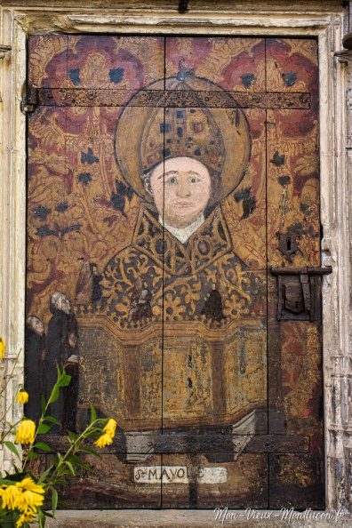 Souvigny, armoire aux reliques : reproduction d'un ancien buste reliquaire de saint Mayeul (XVe) souvigny_armoire-reliques_mayeul.jpg