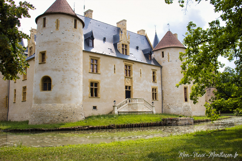 Château d'Ainay-le-Vieil : logis renaissance IMG_0624.jpg