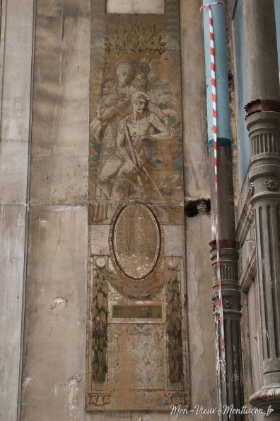 Travaux à l'hôtel de ville : fresque verticale Famille des frères Barberis 0357_mairie_travaux-15.jpg