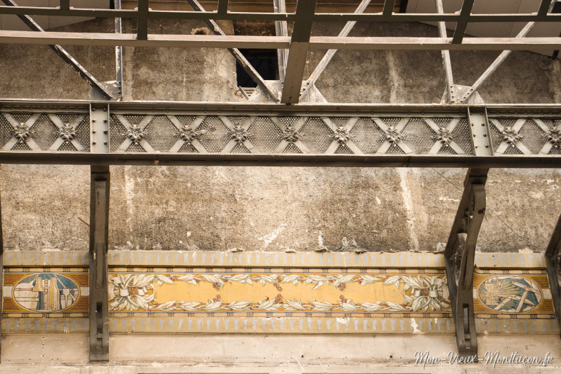 Travaux à l'hôtel de ville : une partie de la structure en fonte 0357_mairie_travaux-06.jpg