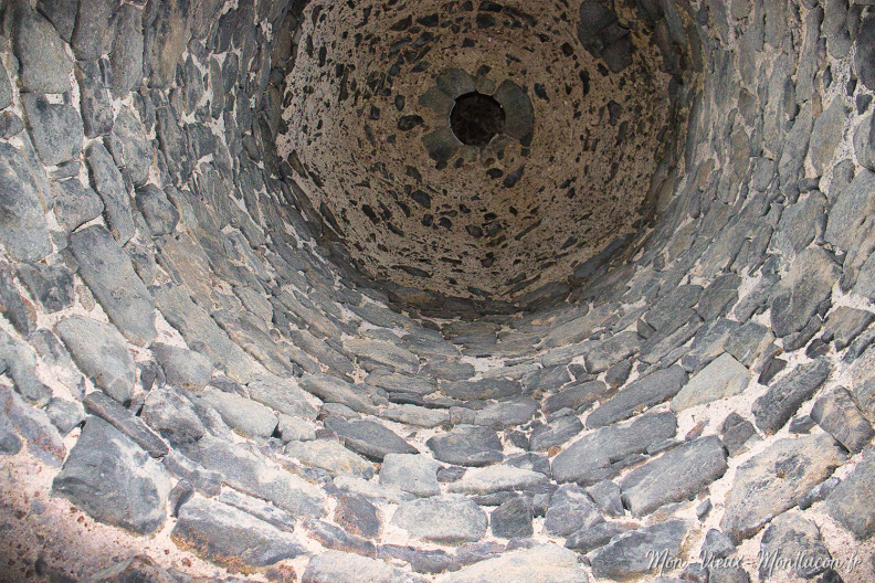 Donjon du château de l'Ours : l'oculus à 7 mètres de haut IMG_0991.jpg